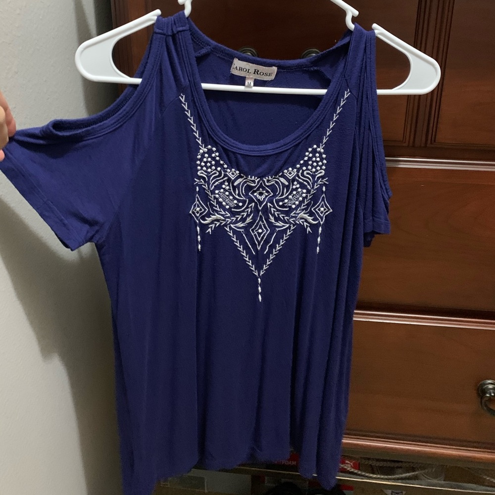Open shoulder Top